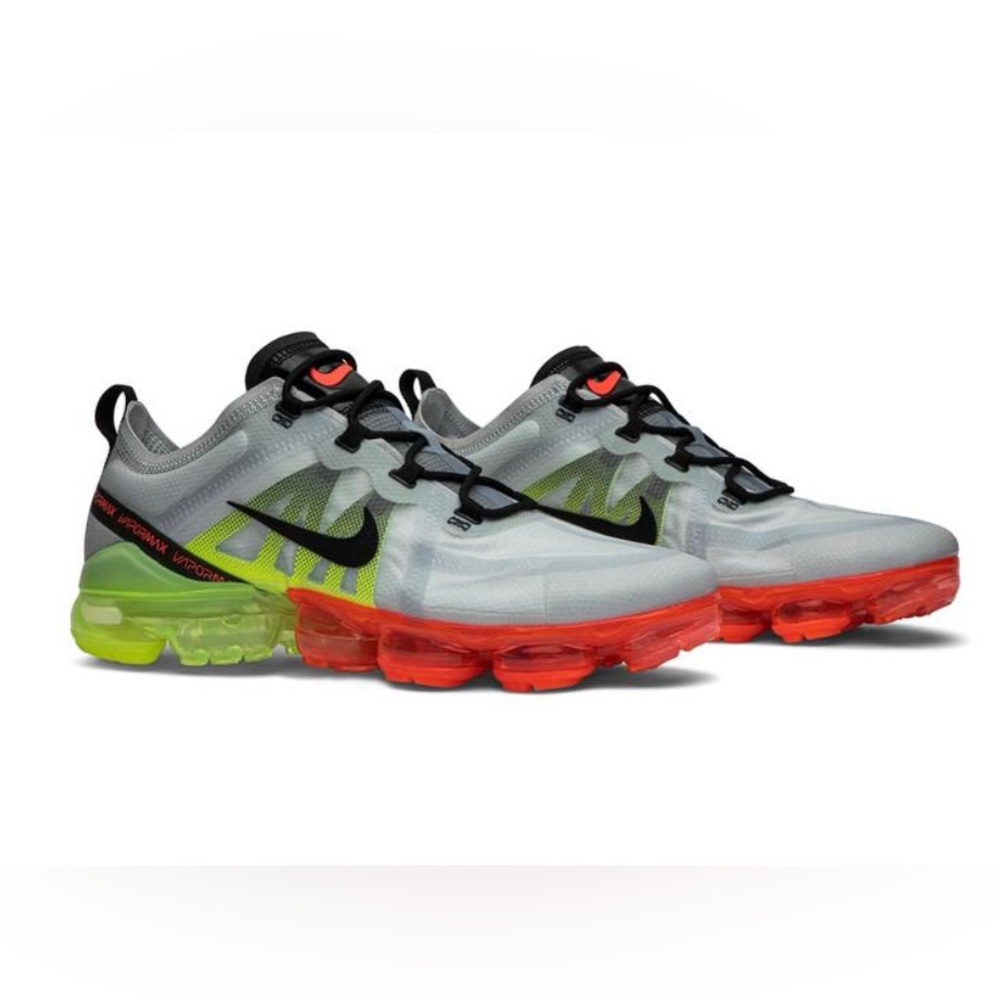 Womens Nike air vapormax neon collection size 5.5Y